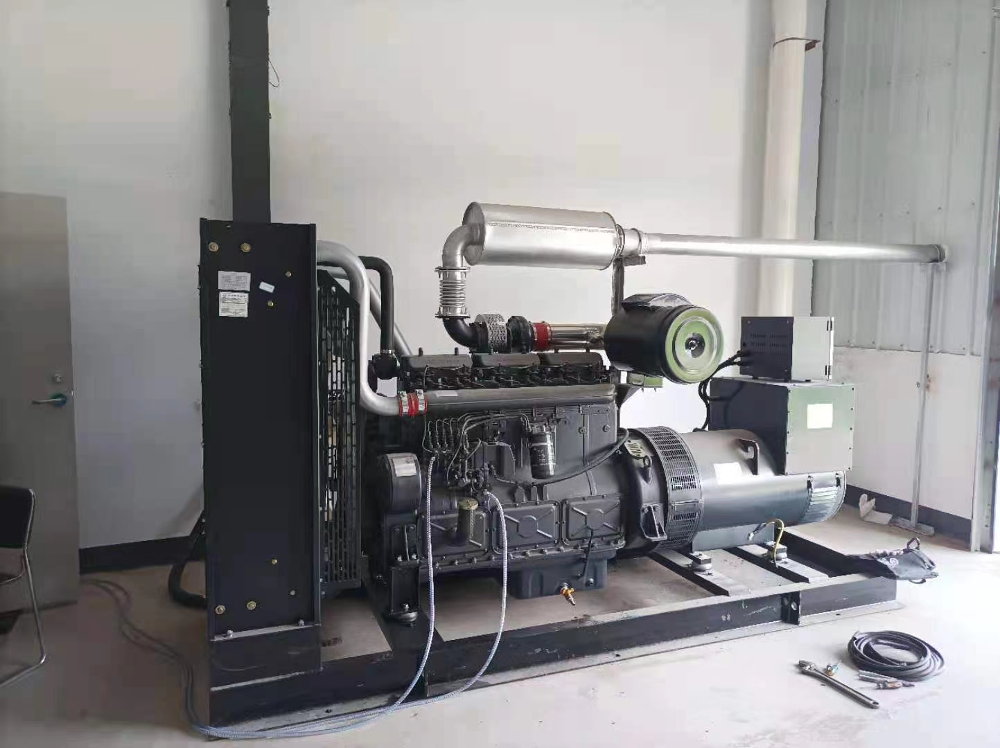 吉林汽車廠，300KW機(jī)組調(diào)試成功！