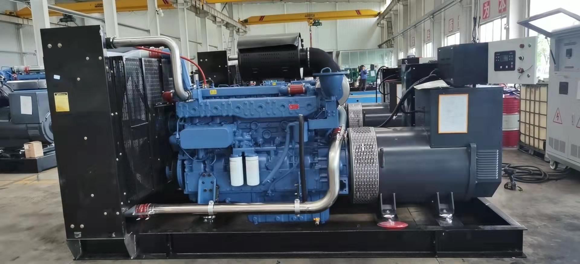 500KW玉柴配美奧迪，兩臺(tái)并機(jī)，500一1000KW隨意切換